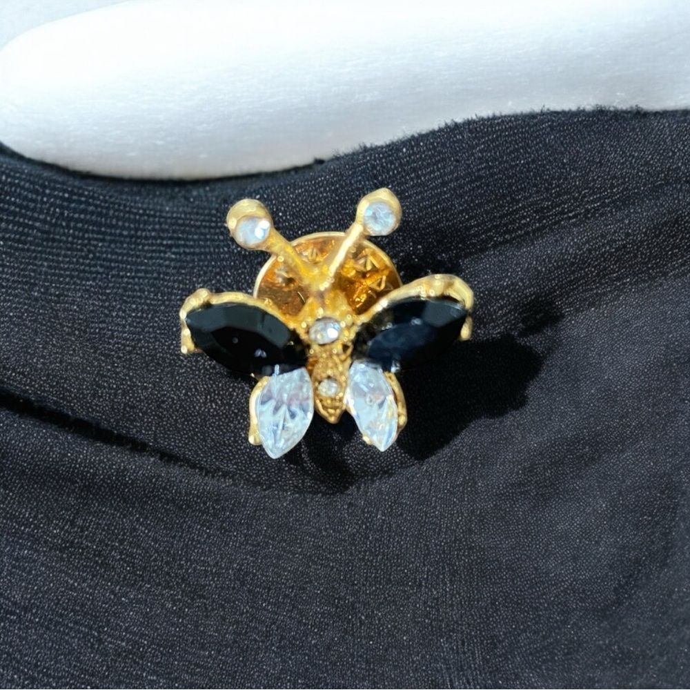 Vintage Gold‑Tone Butterfly Brooch – Black & Clear Crystal Pin